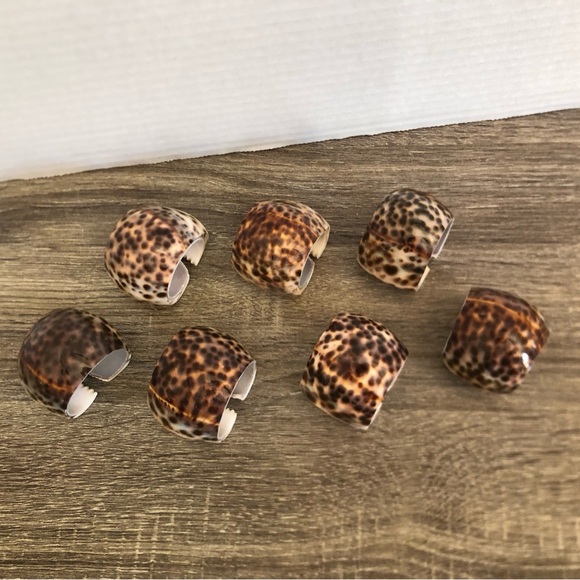 Set of Seven Cowrie Shell Napkin Rings - Picture 4 of 9